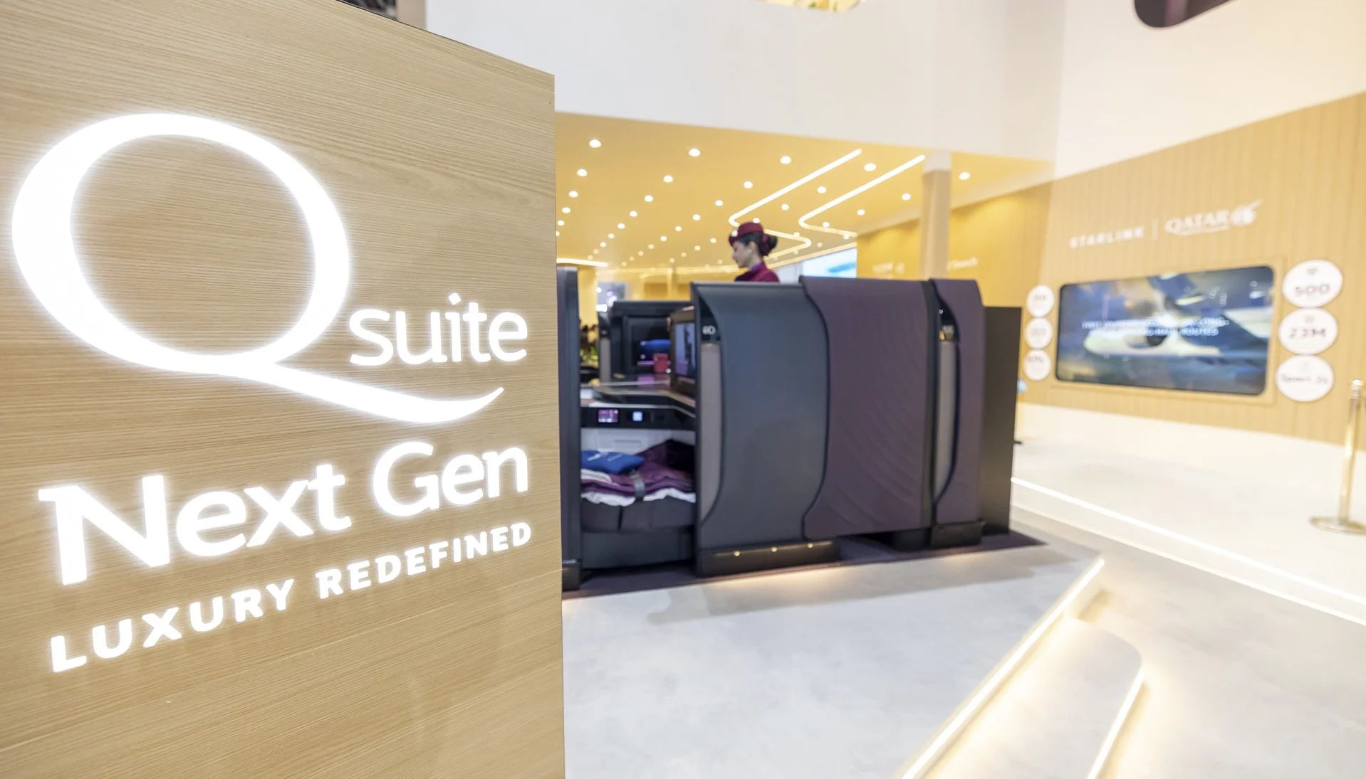 Qatar Airways welcomes visitors at Arabian Travel Market