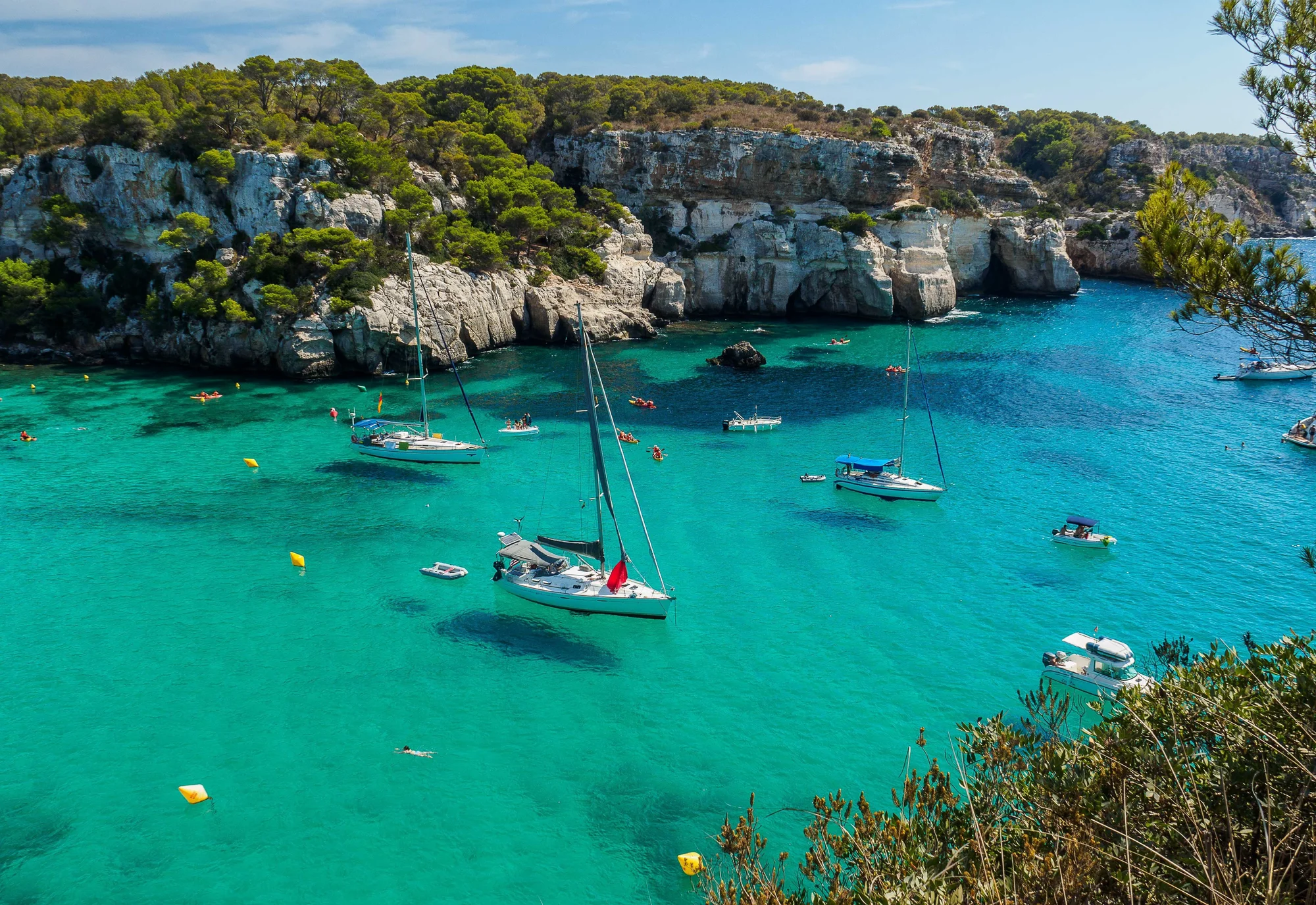 Spain welcomes 12.3 million visitors by air in August